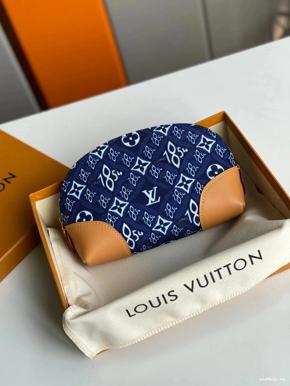 WIS PM COSMETIC VUITTON POUCH LOUIS SINCE 1854 0905